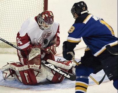 Голкиперы уверены в новых нагрудниках