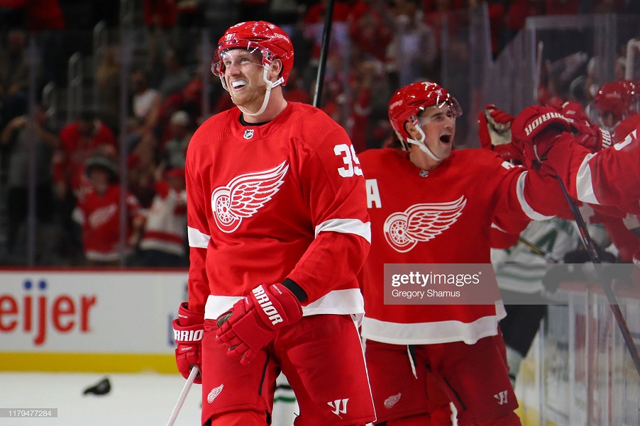 "Детройт" - "Даллас" (4:3): четыре гола Манты