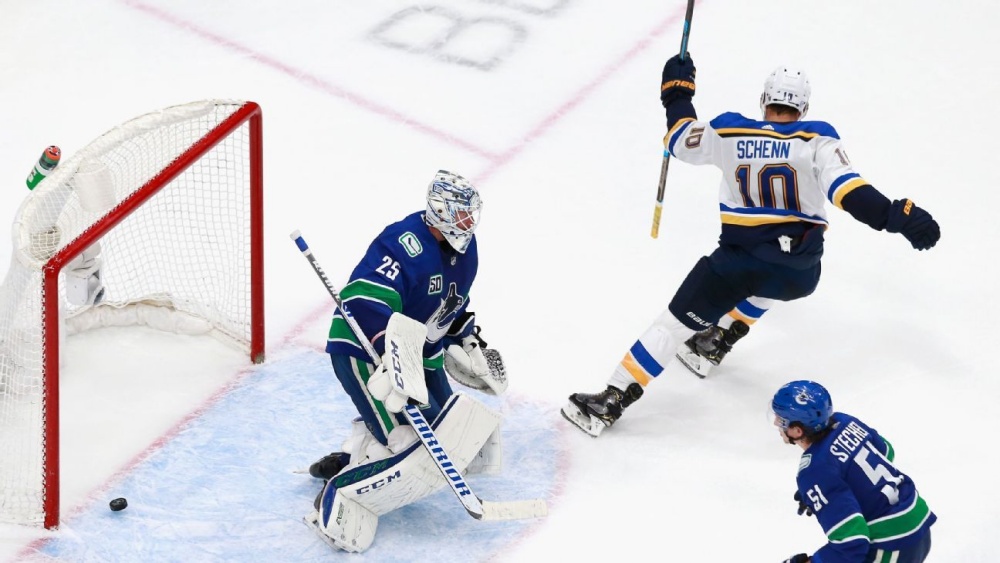 "Ванкувер" - "Сент-Луис" (2:3 ОТ): "Блюз" остались в игре