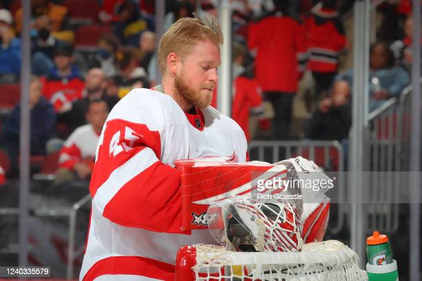 Детройт забрал с вэйвера Хеллберга