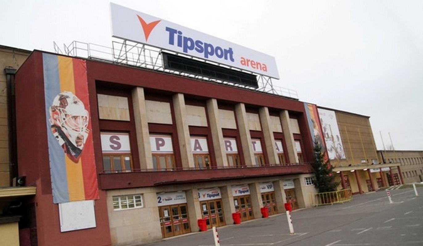 Следующий сезон НХЛ начнется стартовым поединком в Чехии