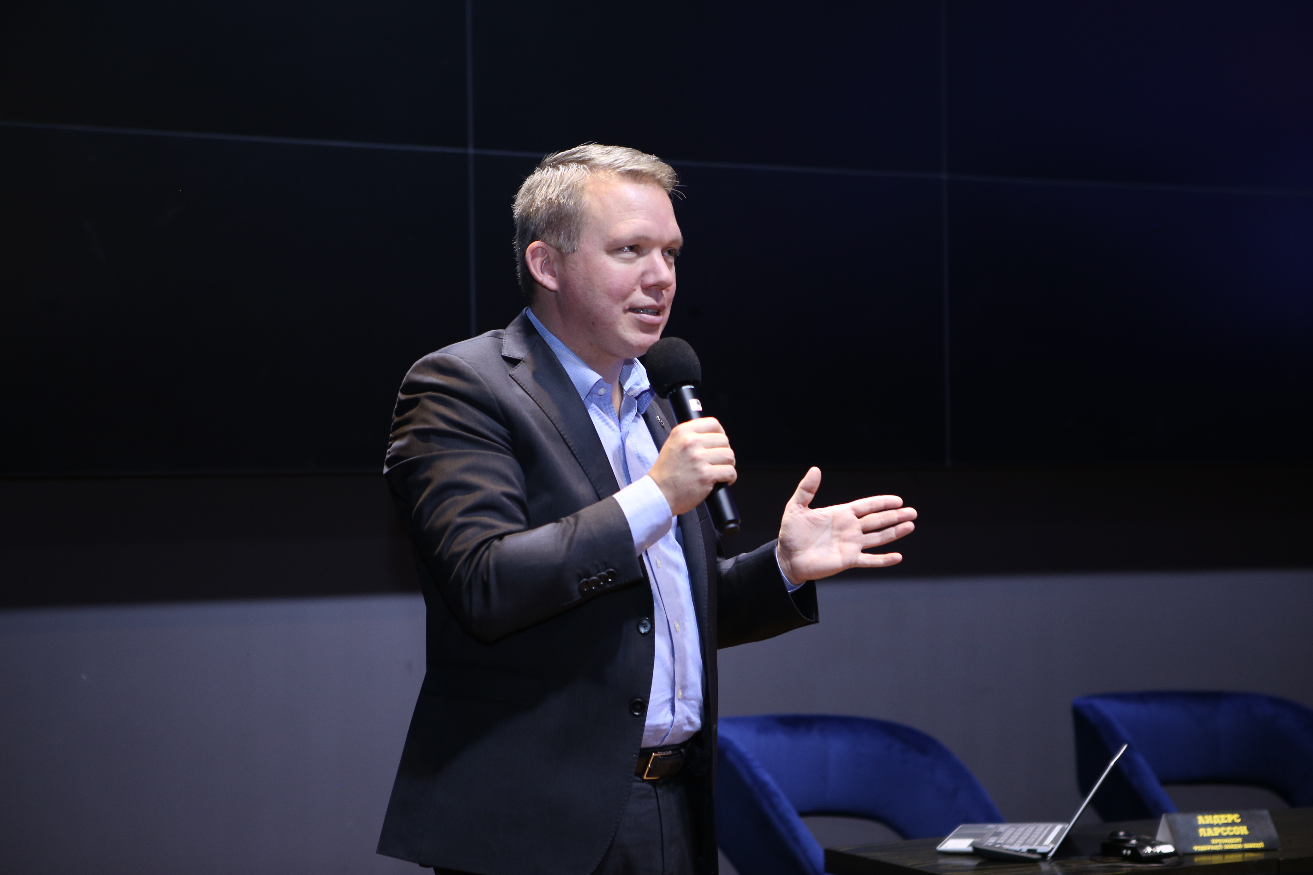 В Киеве состоялся хоккейный семинар от президента Федерации хоккея Швеции для тренеров и менеджеров 