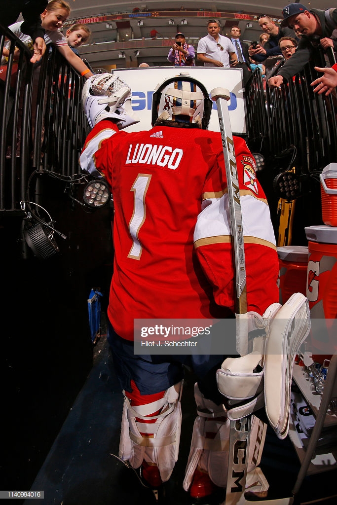 Роберто Люонго завершил карьеру в НХЛ