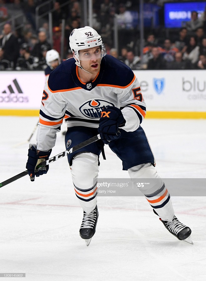 Эдмонтон подписал новый контракт с Русселлом