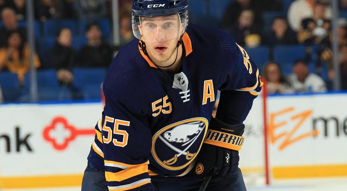 Легионеры НХЛ из Суоми покинули США на частном самолете