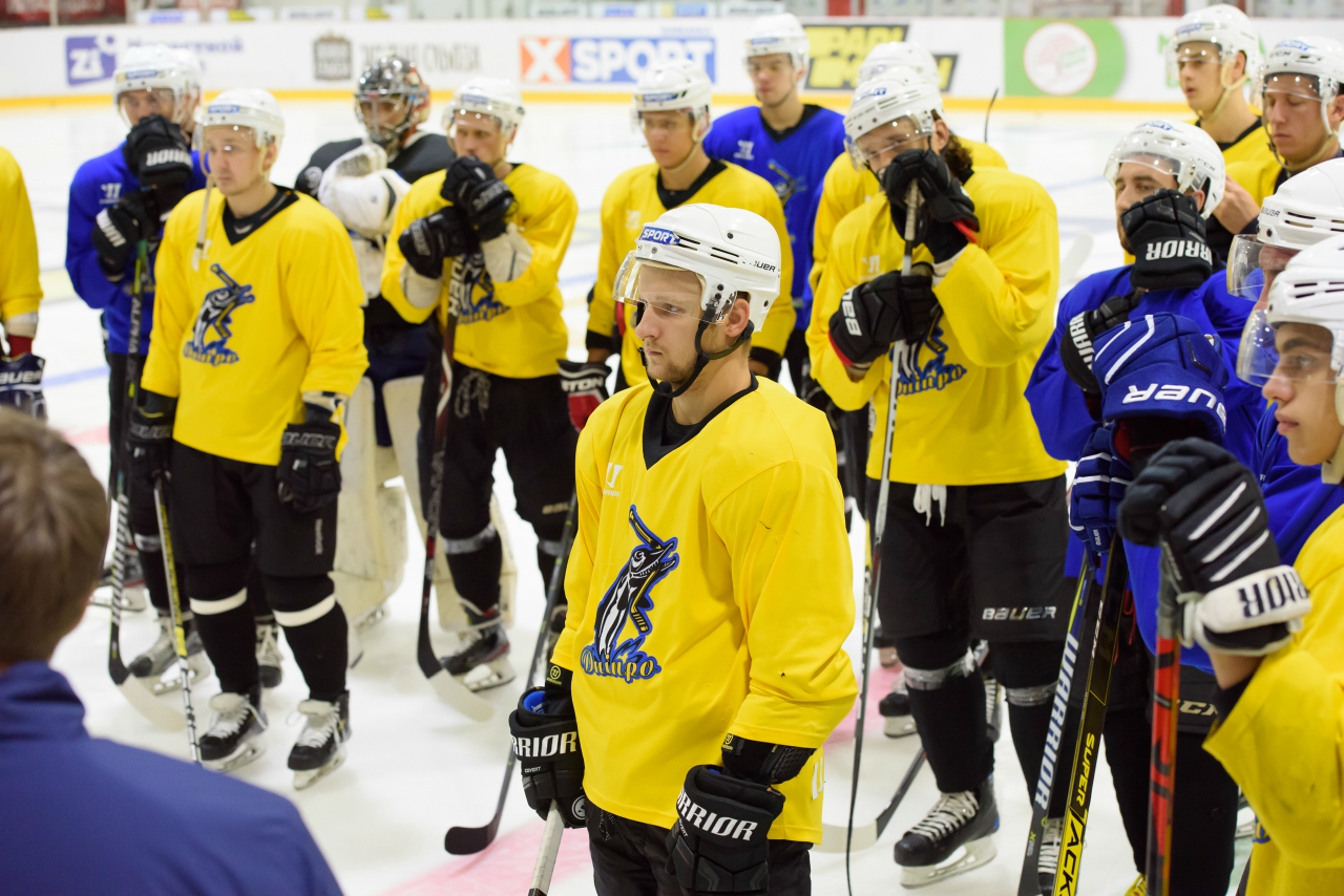  «Днепр» опробовал лед «Альтаира» перед стартом полуфинальной серии