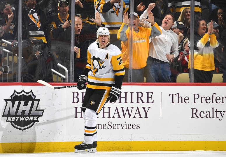 "Питтсбург" - "Филадельфия" (4:3 ОТ): по три очка у Малкина и Кросби