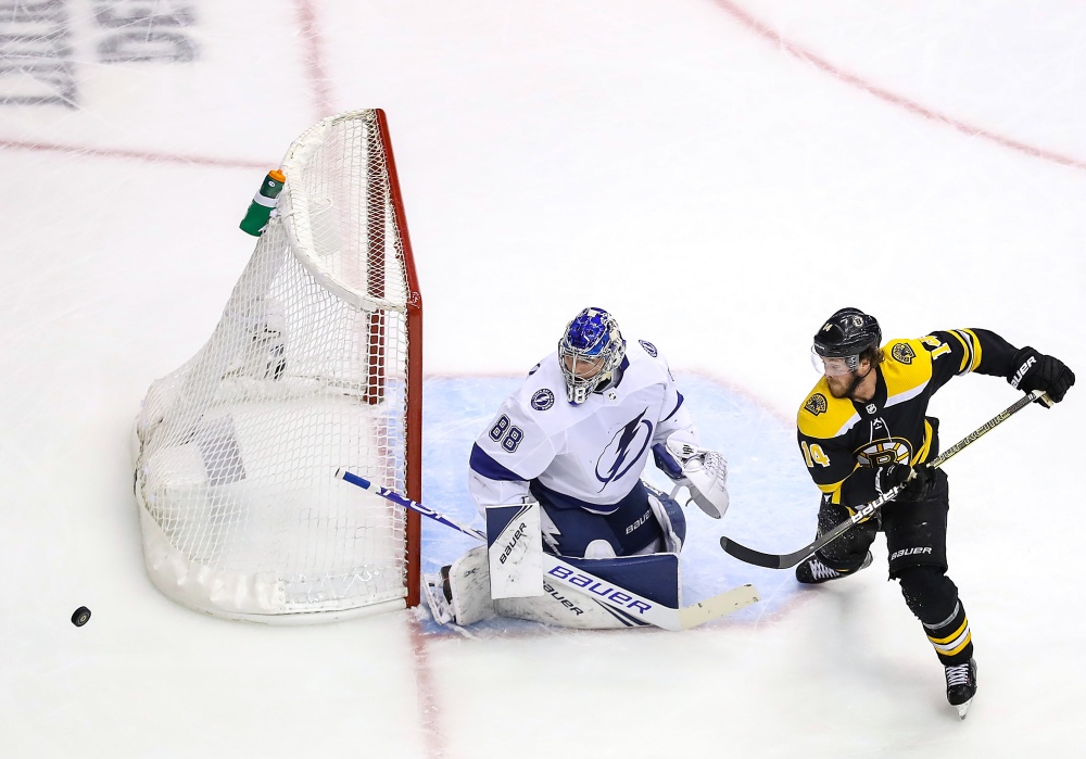 "Бостон" - "Тампа-Бэй" (1:7): большинство "Лайтнинг" заработало