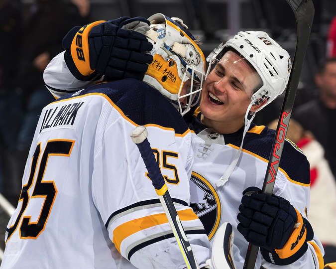 "Детройт" - "Баффало" (0:2): 41 сэйв и шатаут Ульмарка