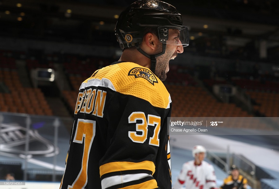 "Бостон" - "Каролина" (2:1): Пастрняк вернулся, Бержерон забил