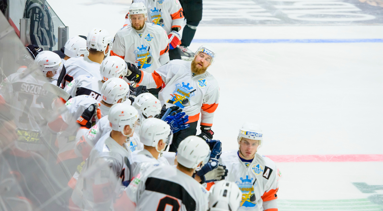 «Кременчук»: Сохранение основы и легионерский опыт