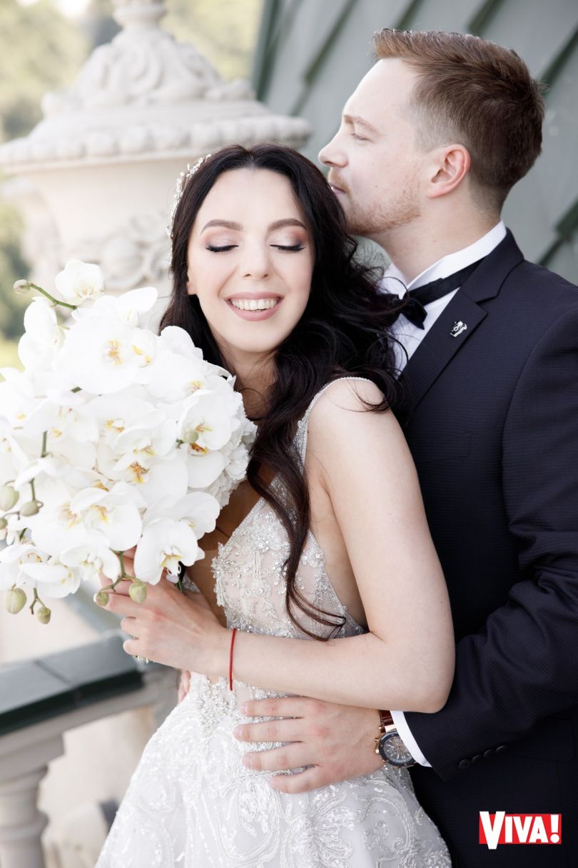 Голкипер «Днепра» и сборной Украины показал избранницу на свадебных фото