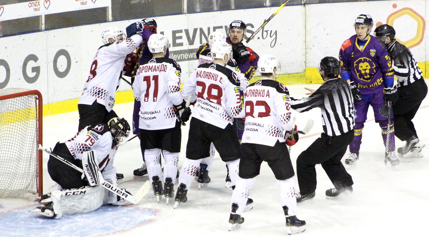 В белорусской экстралиге определились первые полуфиналисты (видео)