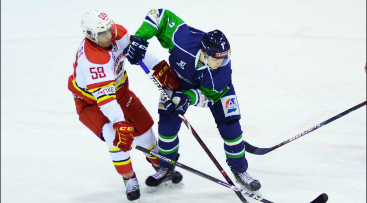 Клуб украинского хоккеиста Игоря Мережко приостановил выступление в ВХЛ