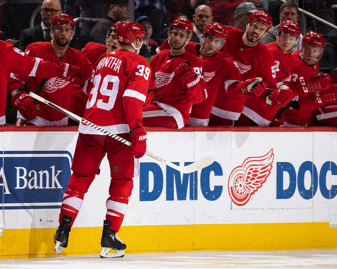 "Детройт" - "Тампа-Бэй" (5:4 Б): редкая победа "Ред Уингз"