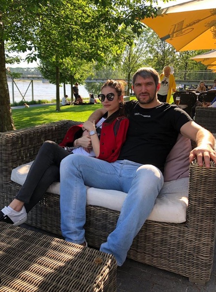 Овечкин из-за коронавируса несколько дней скупает всё подряд