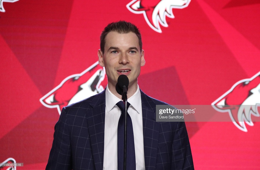 Чайка остается генеральным менеджером "Аризоны"