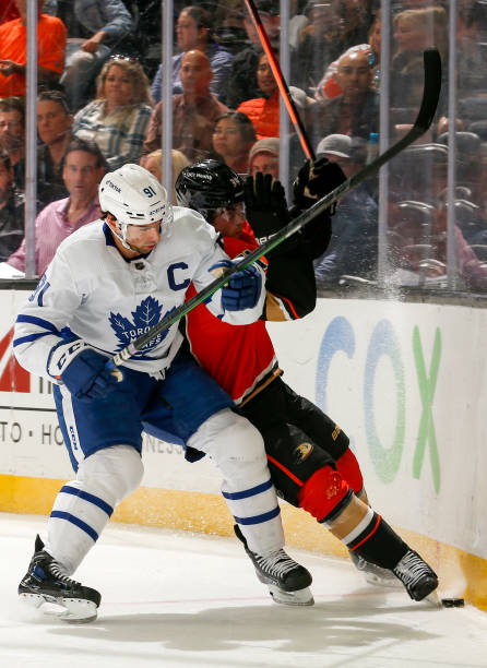 Таварес пропустит старт чемпионата