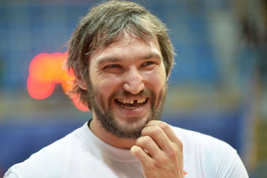 Выбитые зубы как визитная карточка хоккея