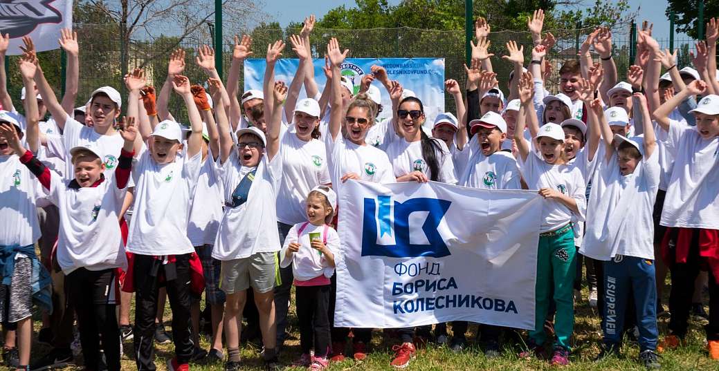 ХК «Донбасс» и Фонд Бориса Колесникова провели масштабные субботники в Дружковке и Константиновке