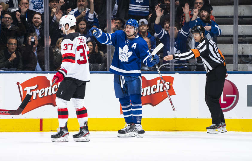 "Торонто" - "Нью-Джерси" (7:4): хет-трики Мэттьюза и Коулмана