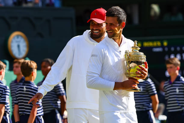 "Он же вредит спорту, как он посмел распродать весь стадион". Ник Кириос потроллил своих критиков в социальных сетях "Он же вредит спорту, как он посмел распродать весь стадион". Ник Кириос потроллил своих критиков в социальных сетях