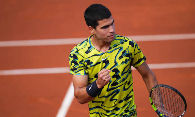 Барселона. Алькарас и Циципас сыграют в финальном матче Барселона. Алькарас и Циципас сыграют в финальном матче