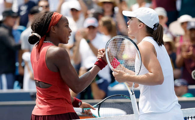 Цинциннати. Гауфф впервые одолела Швёнтек и вышла в финал, Мухова выбила Соболенко
