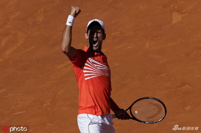 Мадрид. Джокович на двух тай-брейках обыграл Тима и вышел в финал Мадрид. Джокович на двух тай-брейках обыграл Тима и вышел в финал