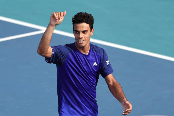 Майами. Серундоло победил шестую ракетку мира, Юбэнкс и Алис впервые сыграют в четвертом круге на "Мастерсе" Майами. Серундоло победил шестую ракетку мира, Юбэнкс и Алис впервые сыграют в четвертом круге на "Мастерсе"