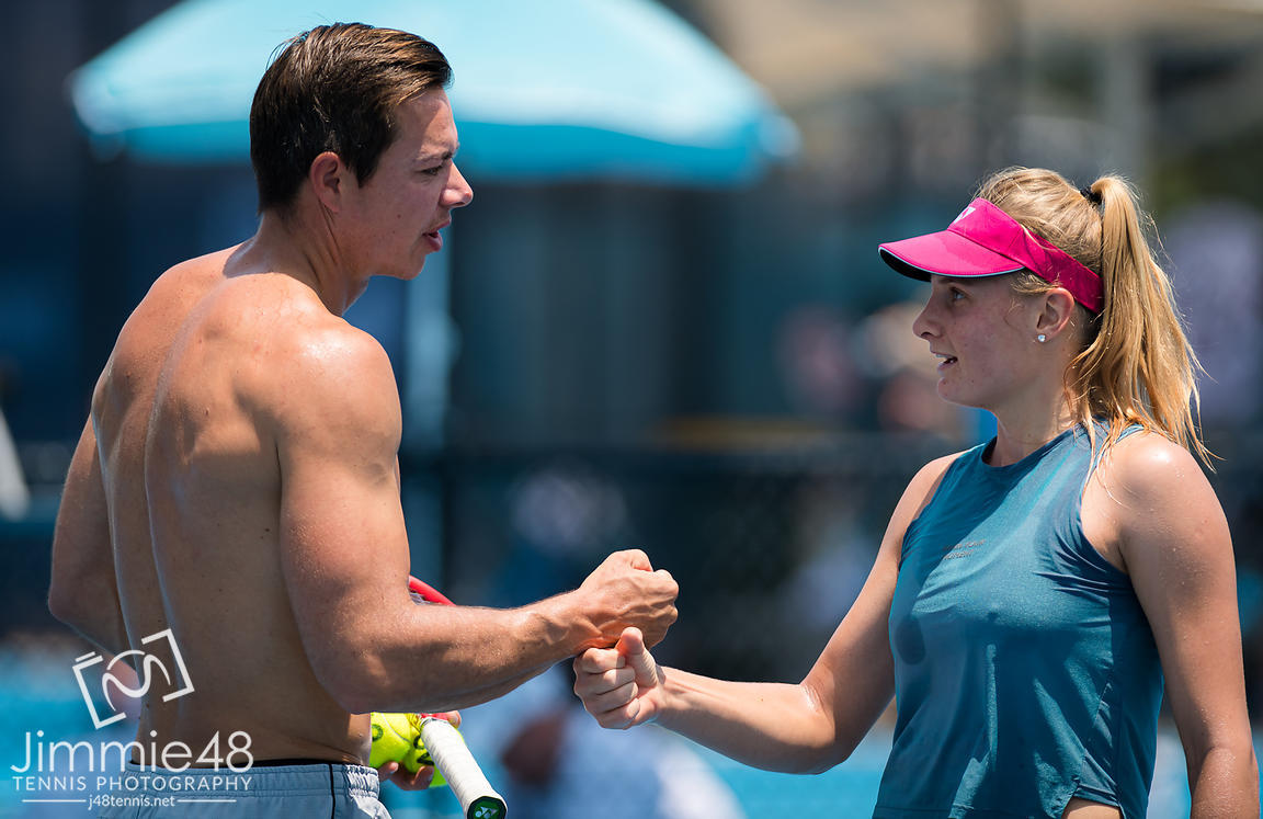 Даяна Ястремская готовится к своему первому матчу в Брисбене Даяна Ястремская готовится к своему первому матчу в Брисбене