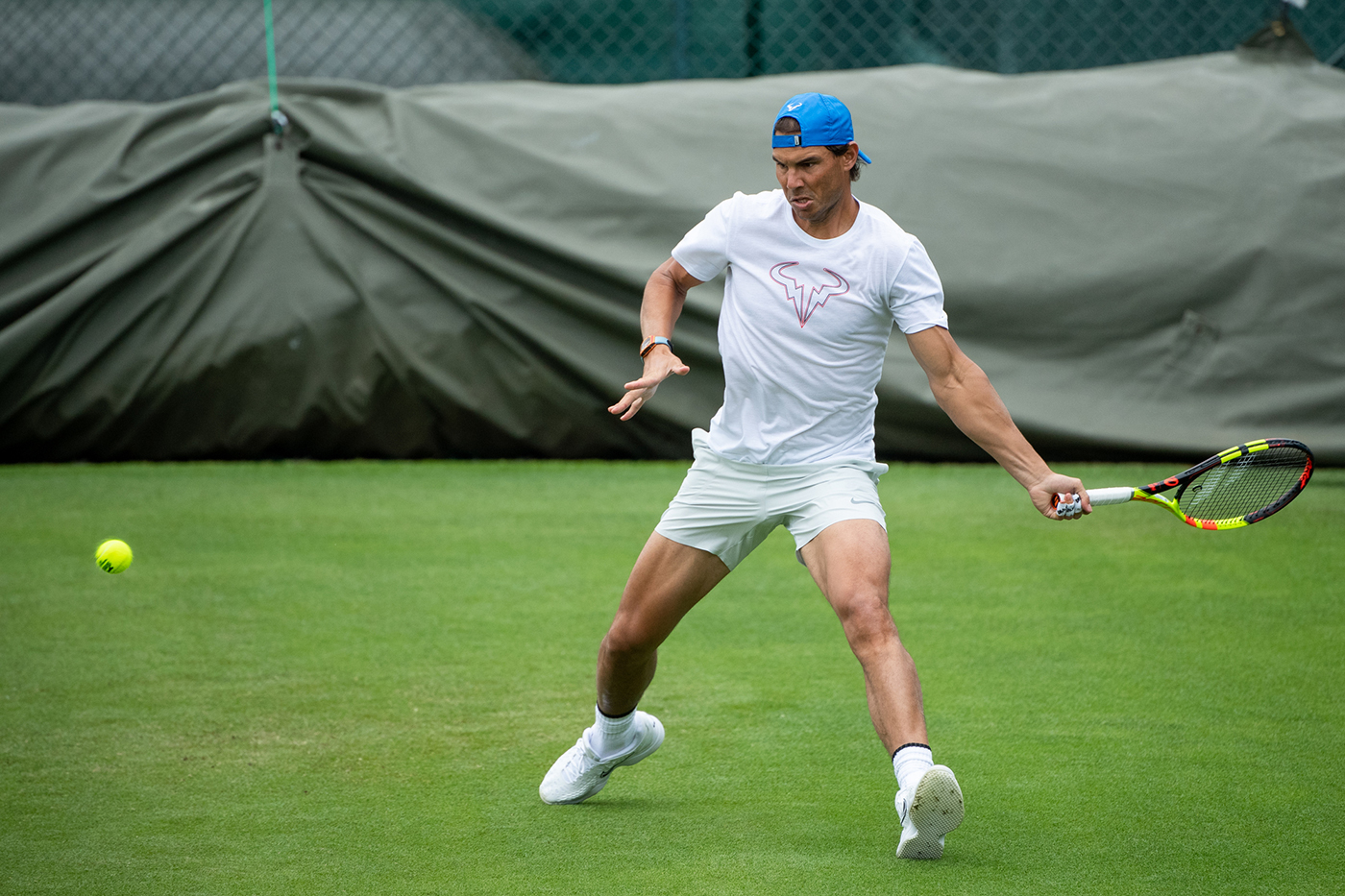 Надаль проиграл Чиличу, Джокович уступил Шаповалову на показательных турнирах Надаль проиграл Чиличу, Джокович уступил Шаповалову на показательных турнирах