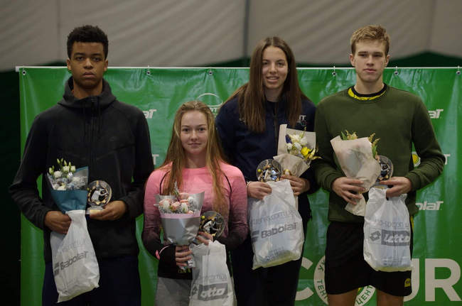 Святопетровское. Белобородько выиграл титул, Костенко стала финалисткой Святопетровское. Белобородько выиграл титул, Костенко стала финалисткой