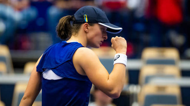 Острава. Швёнтек стартовала с победы, Квитова победила вторую сеяную