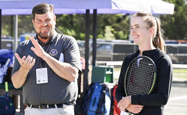 "Очень важно продолжать помогать украинскому народу". Элина Свитолина провела благотворительный турнир перед своим первым матчем в Чарльстоне "Очень важно продолжать помогать украинскому народу". Элина Свитолина провела благотворительный турнир перед своим первым матчем в Чарльстоне