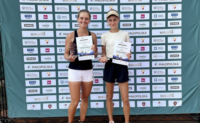 Юниоры. Белозерцев выиграл свой второй титул в сезоне в одиночном разряде, Галиевская и Мантач стали чемпионами парных турниров Юниоры. Белозерцев выиграл свой второй титул в сезоне в одиночном разряде, Галиевская и Мантач стали чемпионами парных турниров