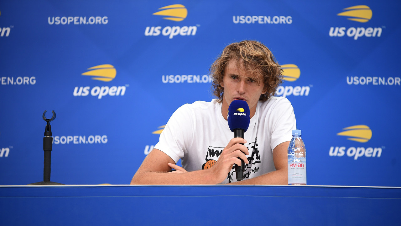 Зверев объявил о начале сотрудничества с агентом Федерера