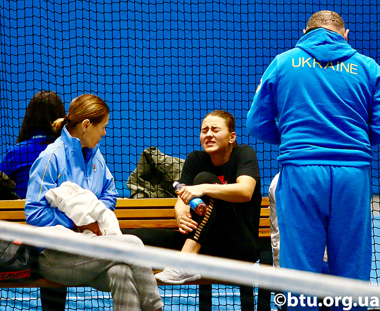 Марта Костюк досрочно закончила тренировку в составе сборной Украины