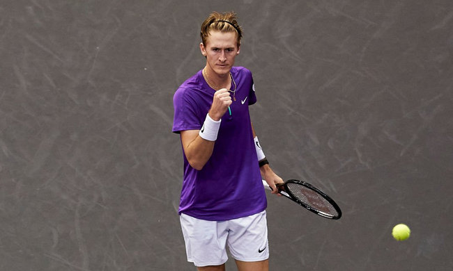 Хихон. Корда остановил Риндеркнеха на пути в финал Хихон. Корда остановил Риндеркнеха на пути в финал