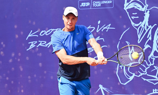 Сен-Тропе. Крутых проиграл седьмому сеяному и не смог выйти в 1/4 финала Сен-Тропе. Крутых проиграл седьмому сеяному и не смог выйти в 1/4 финала