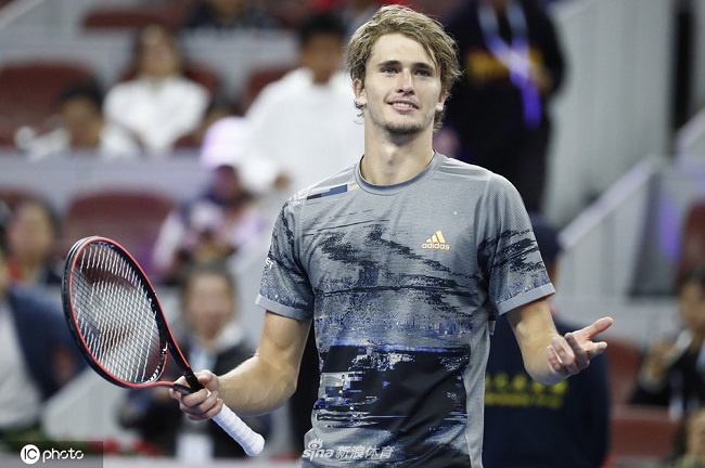 Пекин. Зверев и Циципас сыграют в полуфинале, Тим остановил Маррея