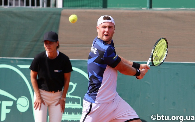 Братислава. Марченко обыграл Зверева на пути в основную сетку