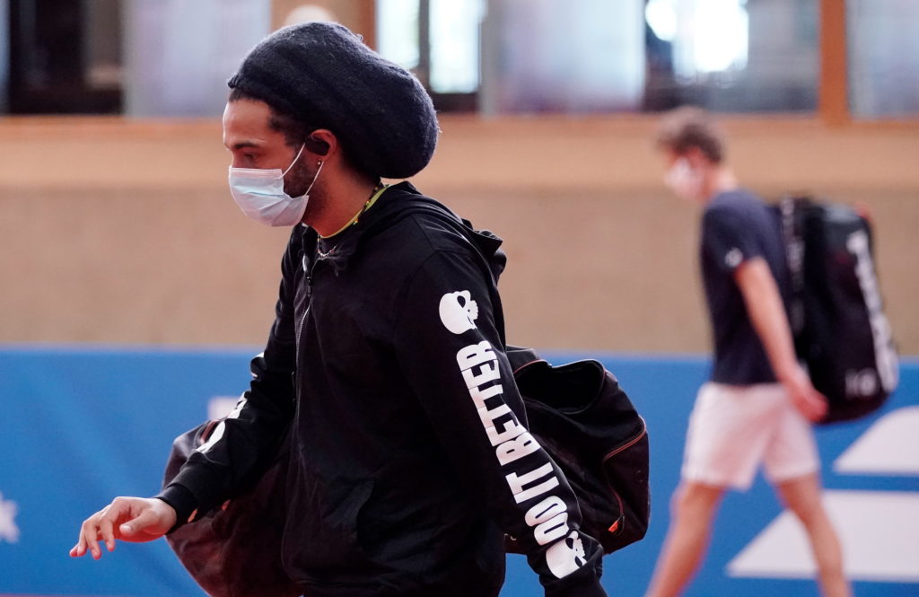 Чемпион выставочного турнира получил в качестве приза туалетную бумагу