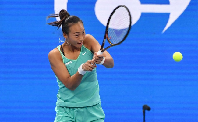 Чжэнчжоу. Крейчикова и Чжэн Циньвэнь выиграли свои полуфинальные матчи