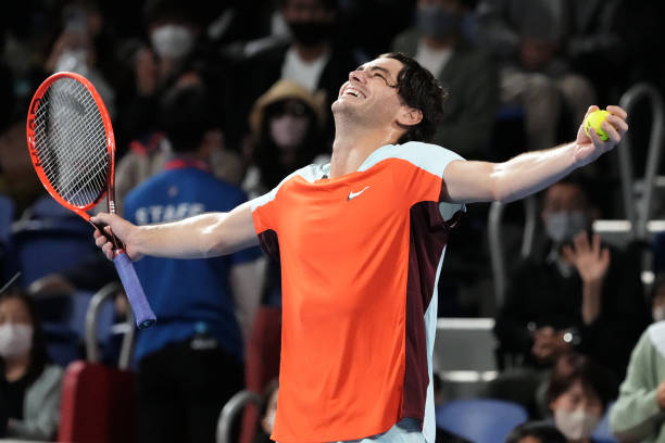 Токио. Фритц на двух тай-брейках обыграл Тиафо в финальном матче Токио. Фритц на двух тай-брейках обыграл Тиафо в финальном матче