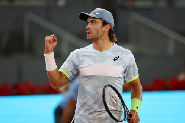 Мадрид. Чорич остановил "лаки лузера" Альтмайера и впервые сыграет в полуфинале "Мастерса" на грунте Мадрид. Чорич остановил "лаки лузера" Альтмайера и впервые сыграет в полуфинале "Мастерса" на грунте