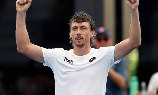 Аделаида. Два "лаки-лузера" выиграли в первом круге, Миллман спас два матчбола в решающем сете Аделаида. Два "лаки-лузера" выиграли в первом круге, Миллман спас два матчбола в решающем сете