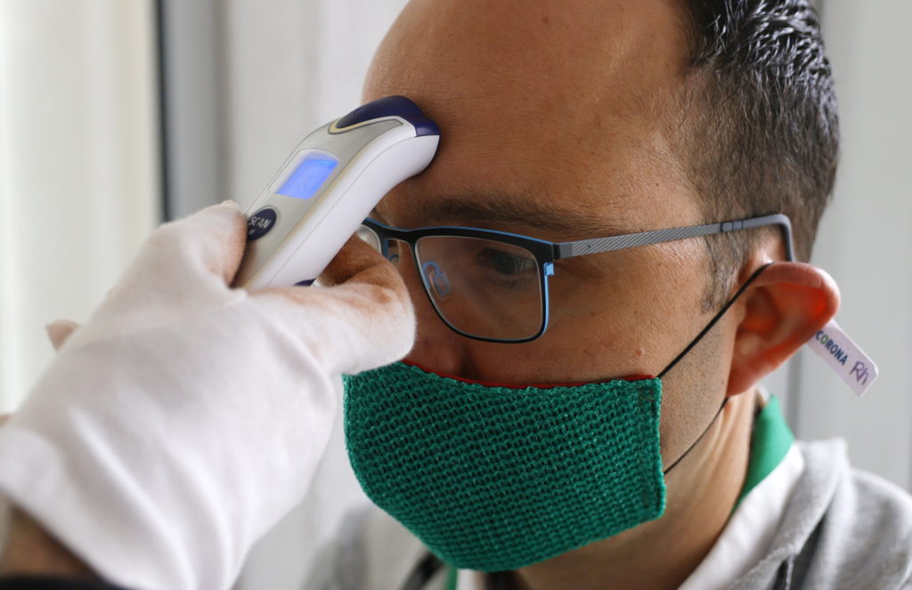 В Германии проходит выставочный турнир без зрителей, линейных судей и болбоев