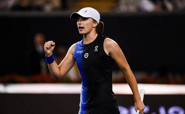 Пекин. Остапенко в двух сетах обыграла Пегулу, Швёнтек уверенно справилась с Линетт на пути в 1/4 финала