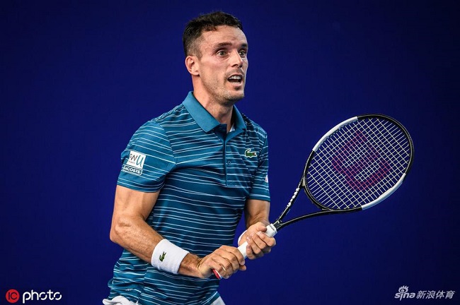 Чжухай. Баутиста-Агут и Сеппи встретятся в четвертьфинале, де Минор остановил Маррея